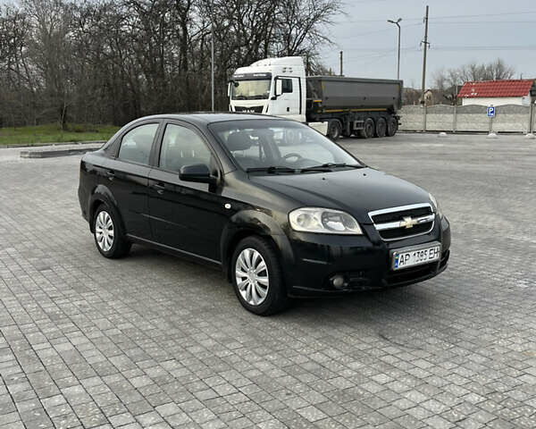 Черный Шевроле Авео, объемом двигателя 1.5 л и пробегом 325 тыс. км за 2999 $, фото 2 на Automoto.ua