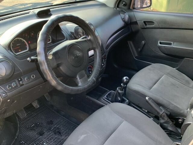 Черный Шевроле Авео, объемом двигателя 1.5 л и пробегом 250 тыс. км за 2350 $, фото 5 на Automoto.ua