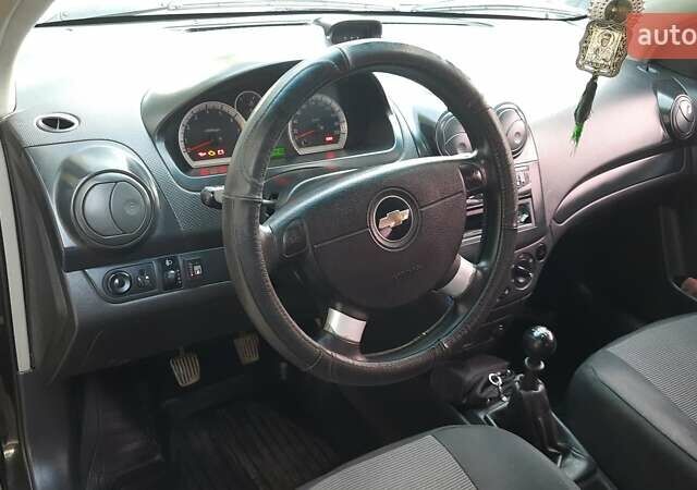 Черный Шевроле Авео, объемом двигателя 0 л и пробегом 154 тыс. км за 4900 $, фото 7 на Automoto.ua