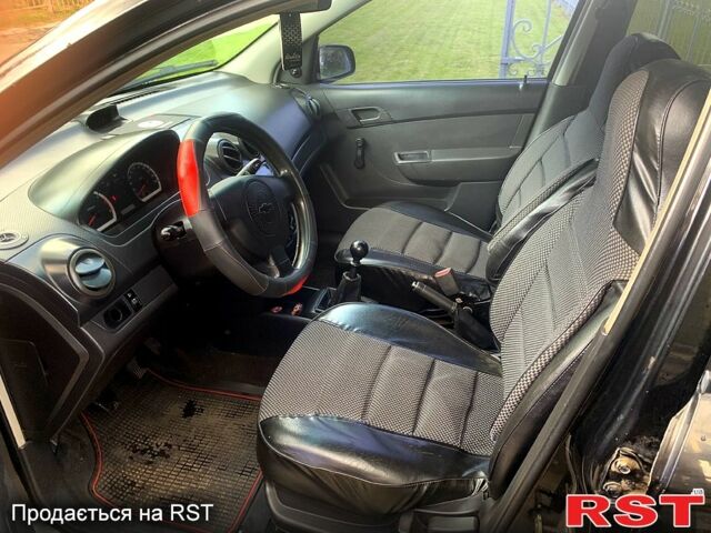 Черный Шевроле Авео, объемом двигателя 1.5 л и пробегом 180 тыс. км за 2850 $, фото 5 на Automoto.ua