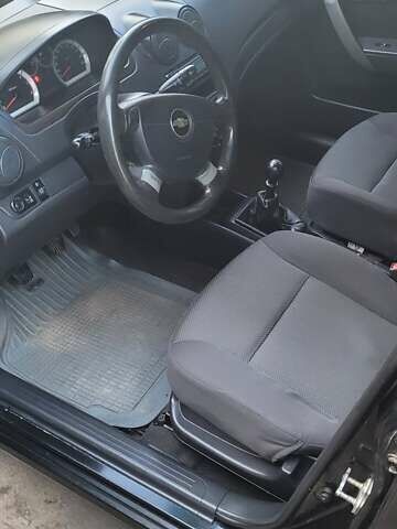 Черный Шевроле Авео, объемом двигателя 1.5 л и пробегом 290 тыс. км за 3300 $, фото 5 на Automoto.ua