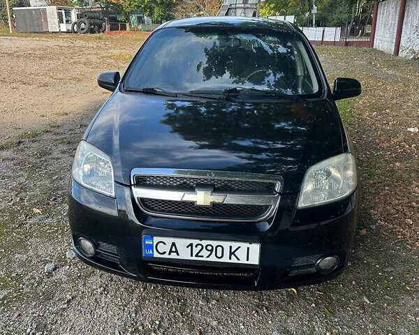 Черный Шевроле Авео, объемом двигателя 1.5 л и пробегом 244 тыс. км за 3999 $, фото 1 на Automoto.ua