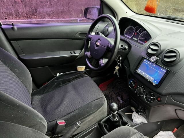 Черный Шевроле Авео, объемом двигателя 1.5 л и пробегом 210 тыс. км за 3200 $, фото 7 на Automoto.ua