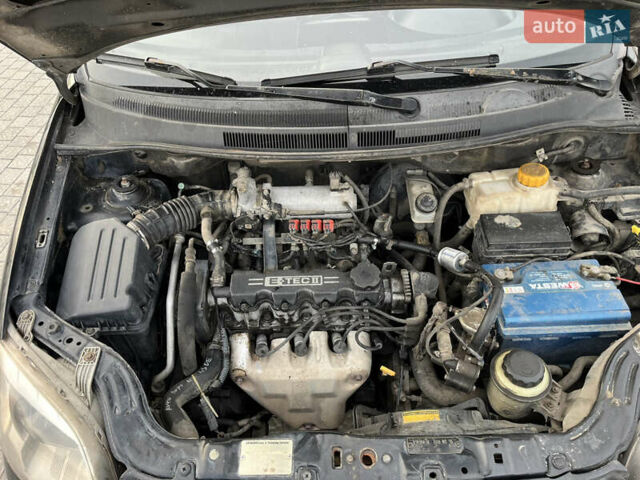 Черный Шевроле Авео, объемом двигателя 1.5 л и пробегом 325 тыс. км за 2999 $, фото 12 на Automoto.ua