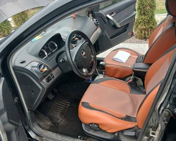 Черный Шевроле Авео, объемом двигателя 1.5 л и пробегом 206 тыс. км за 3900 $, фото 21 на Automoto.ua