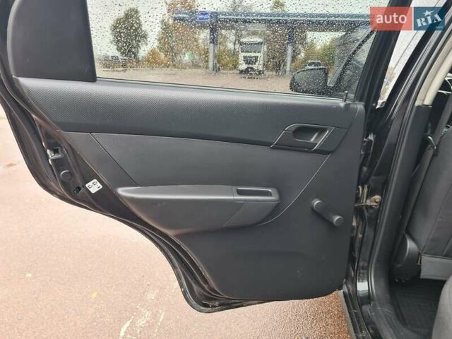 Черный Шевроле Авео, объемом двигателя 1.5 л и пробегом 213 тыс. км за 4300 $, фото 16 на Automoto.ua