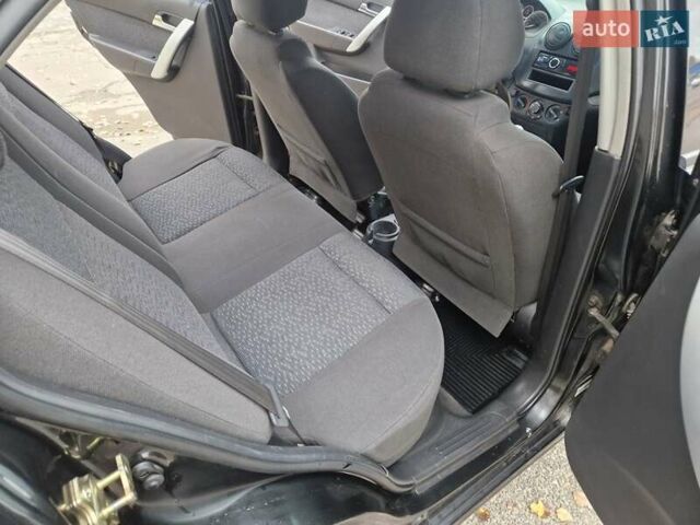 Черный Шевроле Авео, объемом двигателя 1.5 л и пробегом 256 тыс. км за 4600 $, фото 13 на Automoto.ua