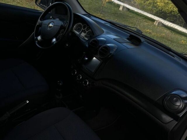 Черный Шевроле Авео, объемом двигателя 1.5 л и пробегом 193 тыс. км за 4200 $, фото 2 на Automoto.ua