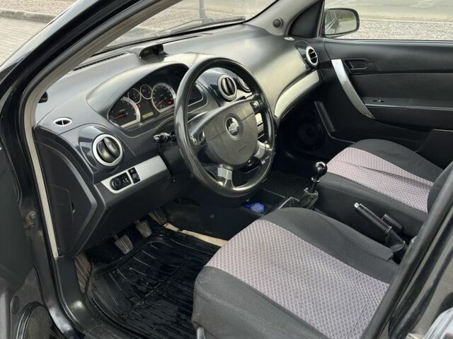 Чорний Шевроле Авео, об'ємом двигуна 1.5 л та пробігом 325 тис. км за 2999 $, фото 9 на Automoto.ua