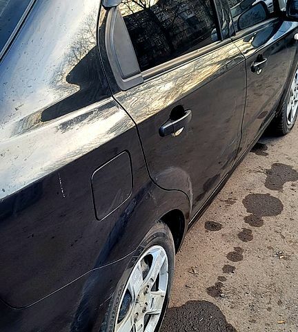 Черный Шевроле Авео, объемом двигателя 1.5 л и пробегом 290 тыс. км за 3300 $, фото 6 на Automoto.ua