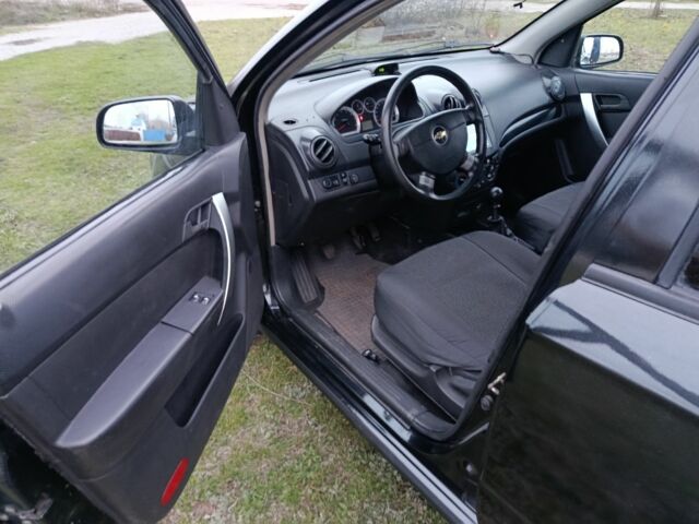 Чорний Шевроле Авео, об'ємом двигуна 1.5 л та пробігом 178 тис. км за 3400 $, фото 6 на Automoto.ua