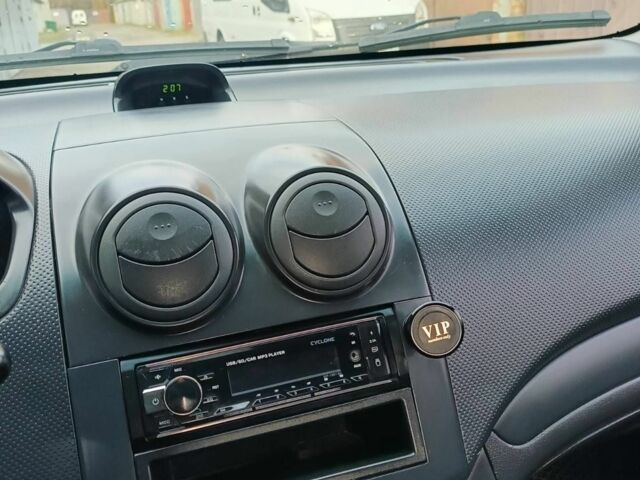 Черный Шевроле Авео, объемом двигателя 1.5 л и пробегом 148 тыс. км за 3300 $, фото 7 на Automoto.ua