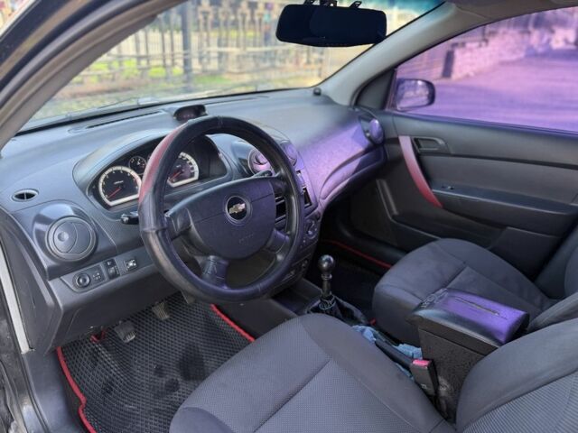 Черный Шевроле Авео, объемом двигателя 1.5 л и пробегом 299 тыс. км за 2350 $, фото 9 на Automoto.ua