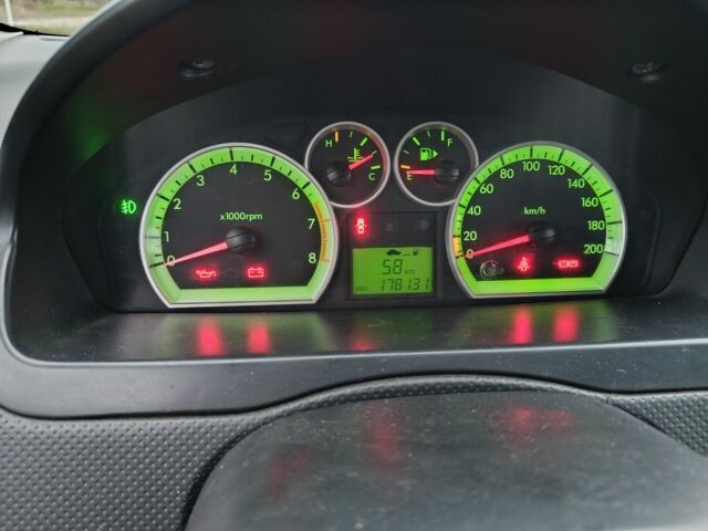 Чорний Шевроле Авео, об'ємом двигуна 1.5 л та пробігом 178 тис. км за 3400 $, фото 11 на Automoto.ua