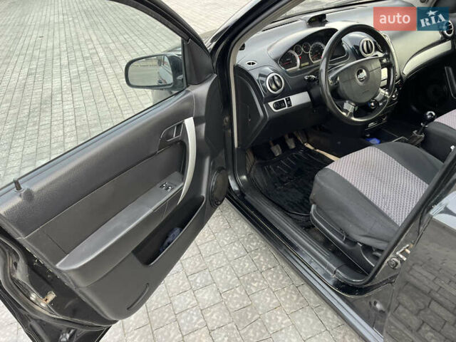 Черный Шевроле Авео, объемом двигателя 1.5 л и пробегом 325 тыс. км за 2999 $, фото 10 на Automoto.ua