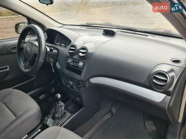Черный Шевроле Авео, объемом двигателя 1.5 л и пробегом 213 тыс. км за 4300 $, фото 24 на Automoto.ua