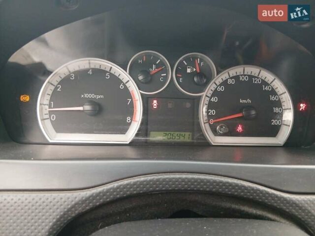 Черный Шевроле Авео, объемом двигателя 1.5 л и пробегом 206 тыс. км за 3900 $, фото 20 на Automoto.ua