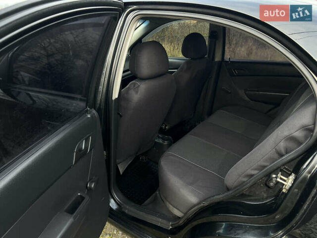 Черный Шевроле Авео, объемом двигателя 1.5 л и пробегом 250 тыс. км за 3350 $, фото 10 на Automoto.ua