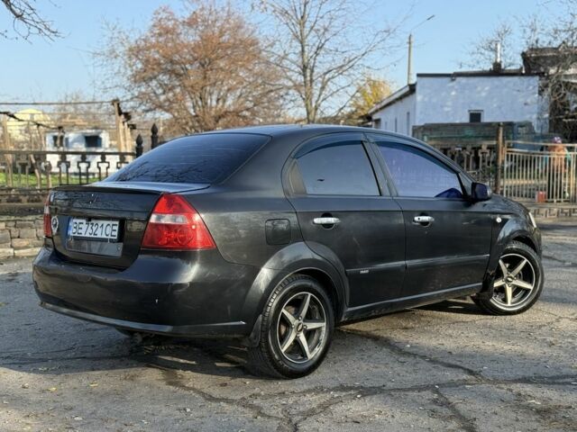 Черный Шевроле Авео, объемом двигателя 1.5 л и пробегом 299 тыс. км за 2350 $, фото 5 на Automoto.ua