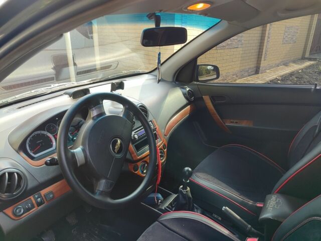 Черный Шевроле Авео, объемом двигателя 1.5 л и пробегом 235 тыс. км за 4500 $, фото 5 на Automoto.ua