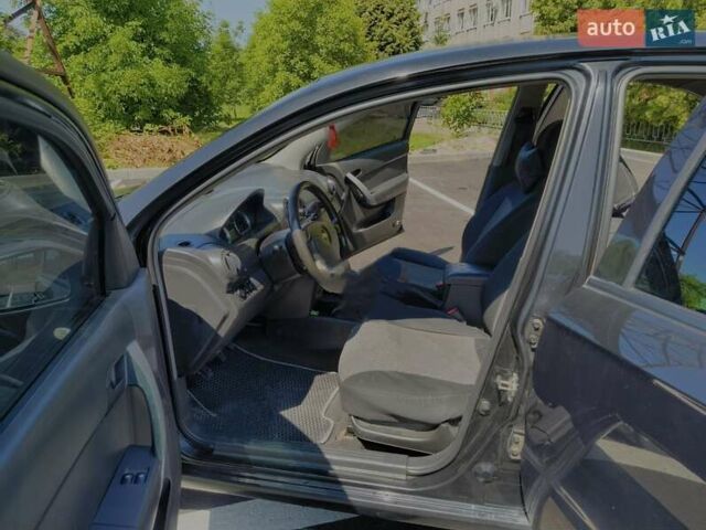 Чорний Шевроле Авео, об'ємом двигуна 1.5 л та пробігом 220 тис. км за 3300 $, фото 6 на Automoto.ua