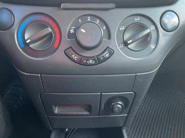 Черный Шевроле Авео, объемом двигателя 1.5 л и пробегом 205 тыс. км за 4500 $, фото 11 на Automoto.ua