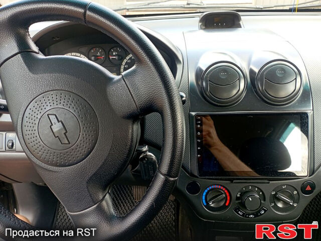 Черный Шевроле Авео, объемом двигателя 1.5 л и пробегом 204 тыс. км за 5300 $, фото 4 на Automoto.ua