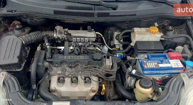 Черный Шевроле Авео, объемом двигателя 1.5 л и пробегом 205 тыс. км за 4200 $, фото 8 на Automoto.ua