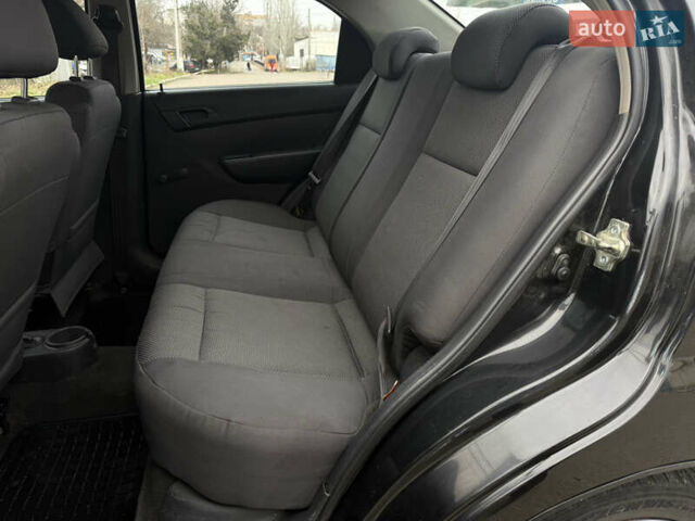 Черный Шевроле Авео, объемом двигателя 1.5 л и пробегом 157 тыс. км за 3999 $, фото 9 на Automoto.ua