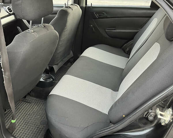 Черный Шевроле Авео, объемом двигателя 1.5 л и пробегом 325 тыс. км за 2999 $, фото 8 на Automoto.ua