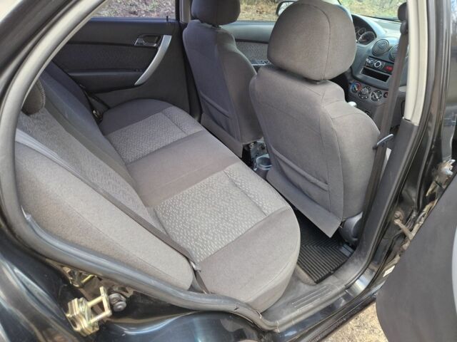 Черный Шевроле Авео, объемом двигателя 1.5 л и пробегом 256 тыс. км за 4200 $, фото 7 на Automoto.ua