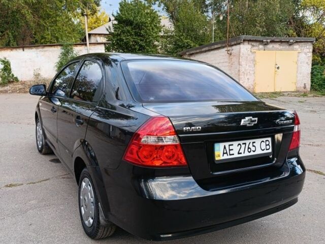 Черный Шевроле Авео, объемом двигателя 1.5 л и пробегом 200 тыс. км за 4000 $, фото 4 на Automoto.ua