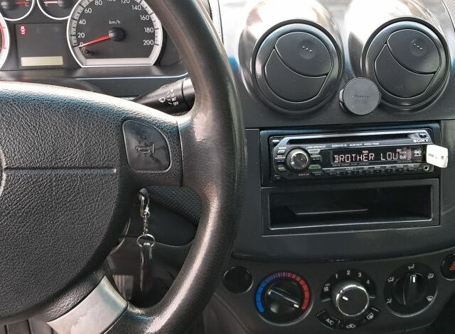 Черный Шевроле Авео, объемом двигателя 1.5 л и пробегом 211 тыс. км за 3500 $, фото 8 на Automoto.ua