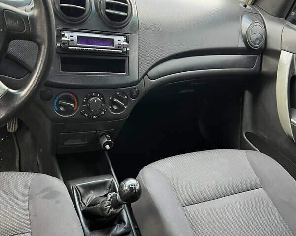 Чорний Шевроле Авео, об'ємом двигуна 1.5 л та пробігом 195 тис. км за 3450 $, фото 15 на Automoto.ua