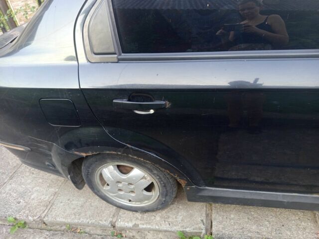 Чорний Шевроле Авео, об'ємом двигуна 1.6 л та пробігом 272 тис. км за 2000 $, фото 6 на Automoto.ua