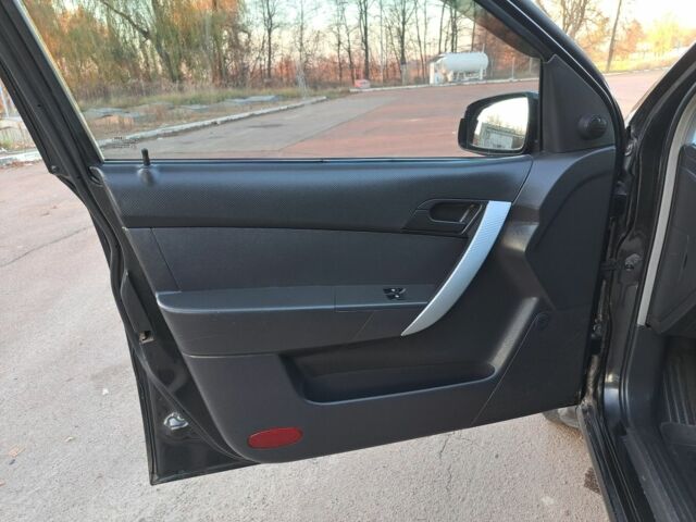 Черный Шевроле Авео, объемом двигателя 1.5 л и пробегом 275 тыс. км за 4300 $, фото 13 на Automoto.ua