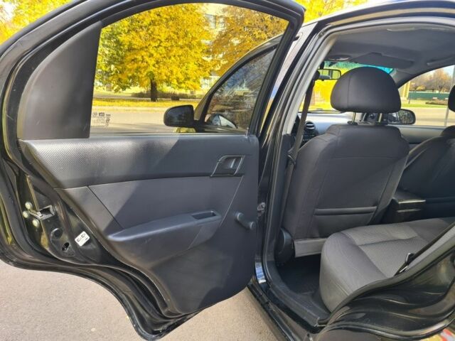 Черный Шевроле Авео, объемом двигателя 1.5 л и пробегом 213 тыс. км за 4100 $, фото 13 на Automoto.ua