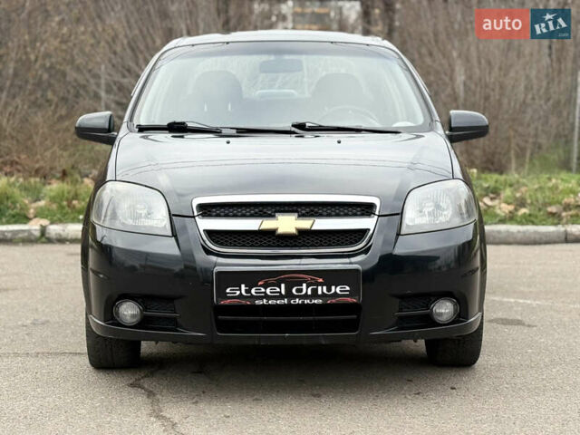 Черный Шевроле Авео, объемом двигателя 1.5 л и пробегом 157 тыс. км за 3999 $, фото 1 на Automoto.ua