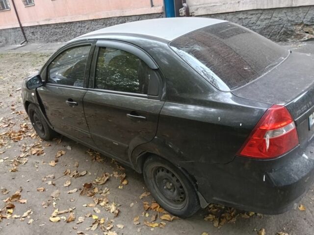 Черный Шевроле Авео, объемом двигателя 1.5 л и пробегом 220 тыс. км за 2100 $, фото 1 на Automoto.ua