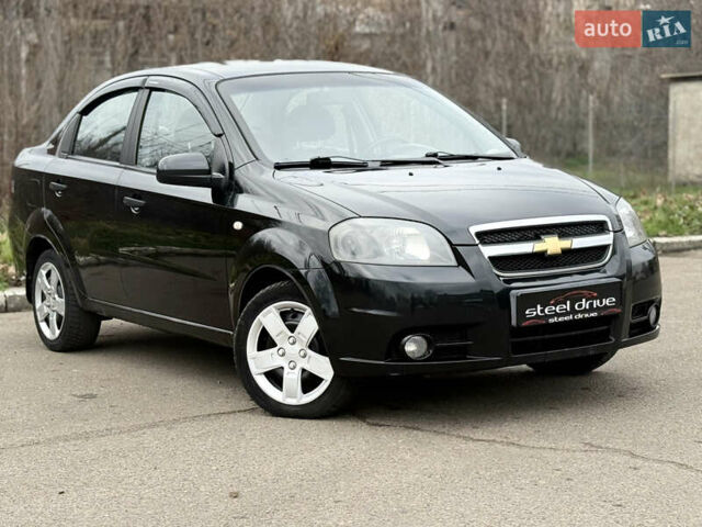 Черный Шевроле Авео, объемом двигателя 1.5 л и пробегом 157 тыс. км за 3999 $, фото 2 на Automoto.ua