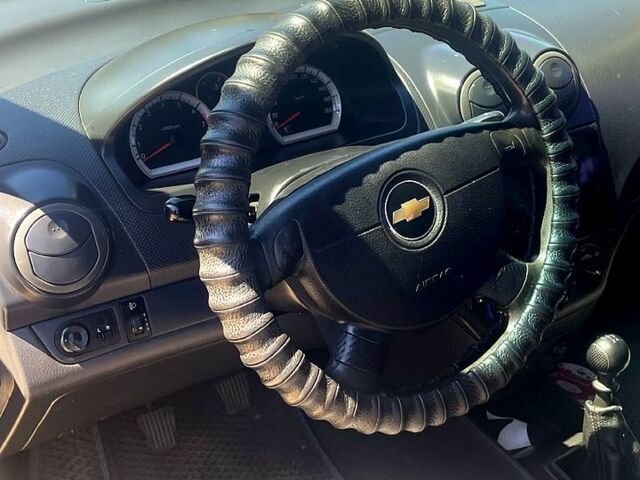 Черный Шевроле Авео, объемом двигателя 1.5 л и пробегом 207 тыс. км за 3700 $, фото 2 на Automoto.ua