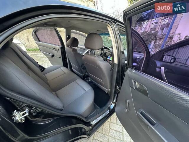 Черный Шевроле Авео, объемом двигателя 1.5 л и пробегом 150 тыс. км за 5150 $, фото 28 на Automoto.ua