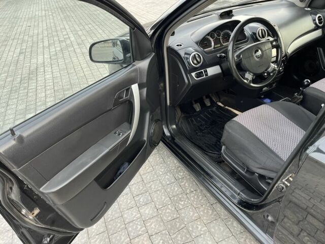Чорний Шевроле Авео, об'ємом двигуна 1.5 л та пробігом 325 тис. км за 2999 $, фото 10 на Automoto.ua