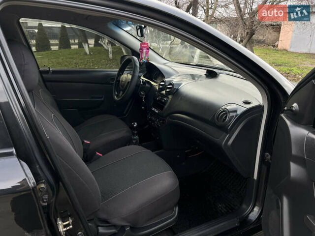 Черный Шевроле Авео, объемом двигателя 1.5 л и пробегом 250 тыс. км за 3350 $, фото 12 на Automoto.ua