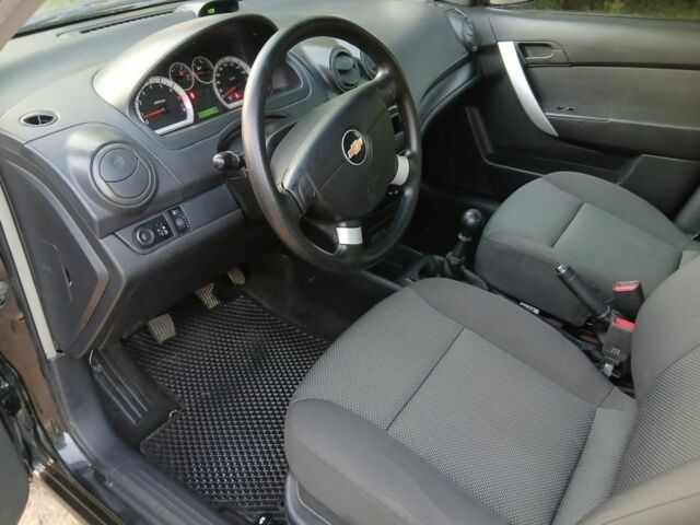 Черный Шевроле Авео, объемом двигателя 1.5 л и пробегом 125 тыс. км за 3700 $, фото 7 на Automoto.ua