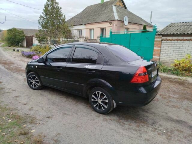 Черный Шевроле Авео, объемом двигателя 1.5 л и пробегом 200 тыс. км за 3800 $, фото 3 на Automoto.ua