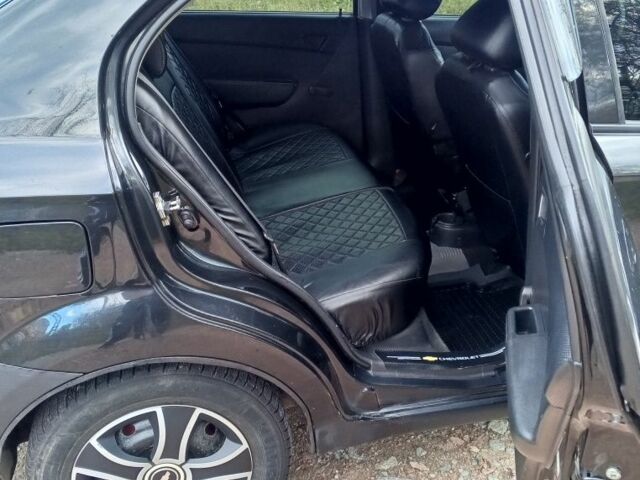 Чорний Шевроле Авео, об'ємом двигуна 1.5 л та пробігом 273 тис. км за 2960 $, фото 7 на Automoto.ua