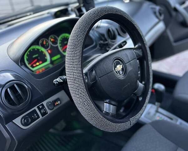 Черный Шевроле Авео, объемом двигателя 1.5 л и пробегом 195 тыс. км за 4500 $, фото 2 на Automoto.ua