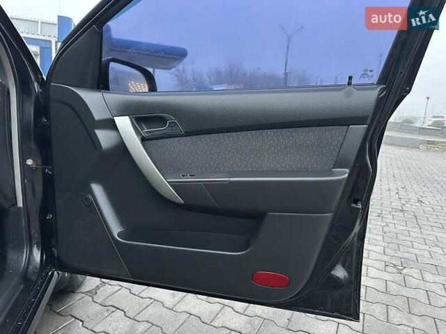 Черный Шевроле Авео, объемом двигателя 1.5 л и пробегом 249 тыс. км за 4300 $, фото 34 на Automoto.ua