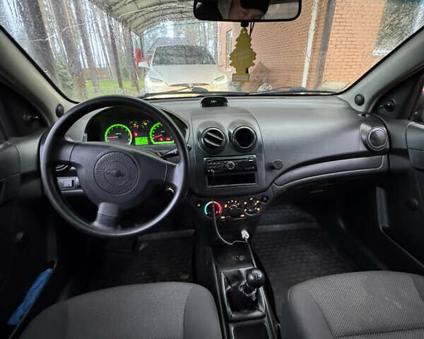 Черный Шевроле Авео, объемом двигателя 1.5 л и пробегом 181 тыс. км за 3500 $, фото 4 на Automoto.ua